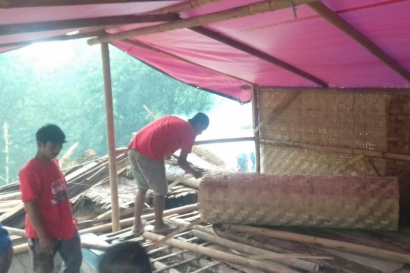 PMI Jaksel dirikan hunian sementara bagi korban gempa Cianjur