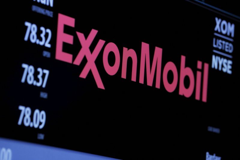 Exxon, Chevron habiskan miliaran dolar untuk proyek minyak tahun depan