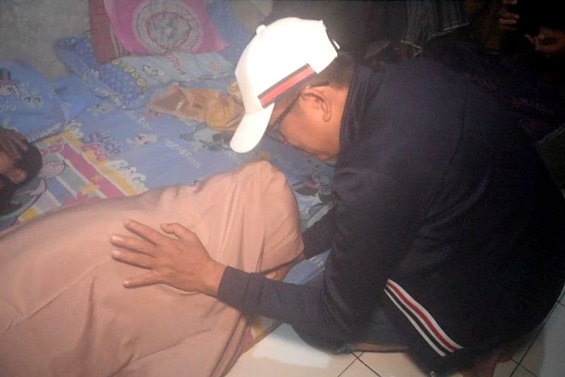 Dedi Molyadi berinisiatif untuk merelokasi keluarga korban longsor di Purvakarta.