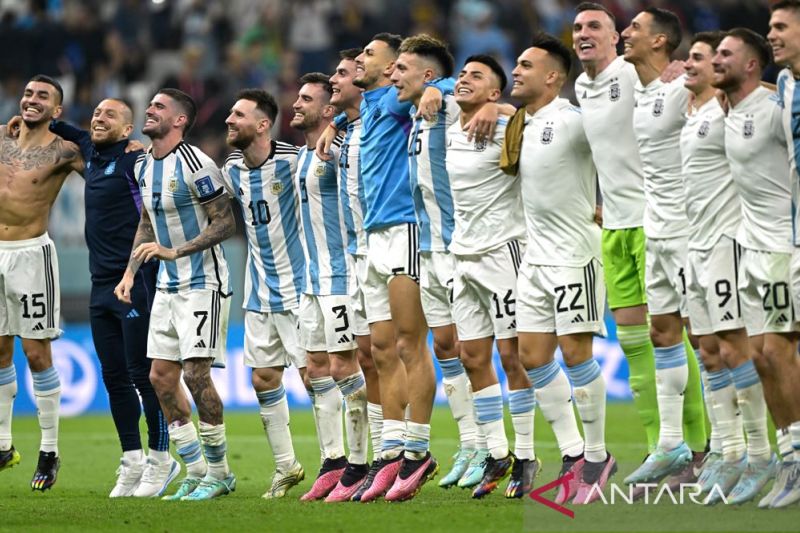 Argentina melaju ke final Piala Dunia setelah mengalahkan Kroasia 3-0