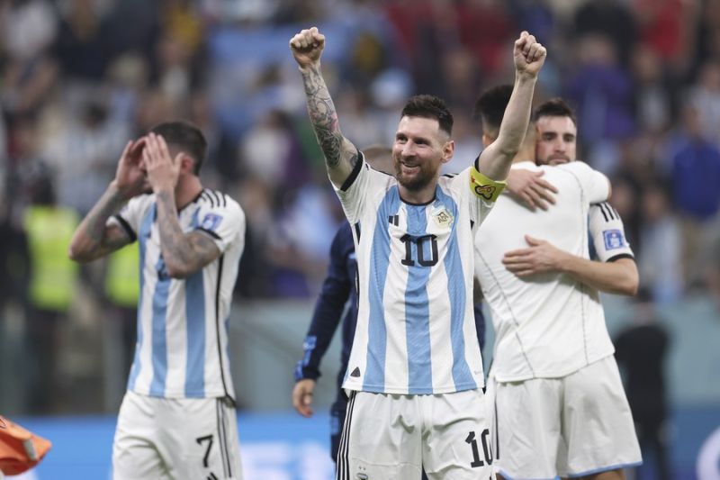 Messi memuji staf pelatih Argentina setelah lolos ke final Piala Dunia