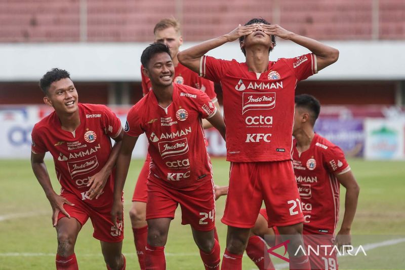 Drama lima gol warnai kemenangan Persija Jakarta atas Dewa United