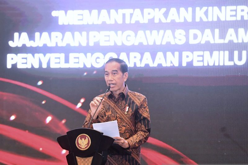 Jokowi ingatkan bahaya isu politik identitas dari media sosial