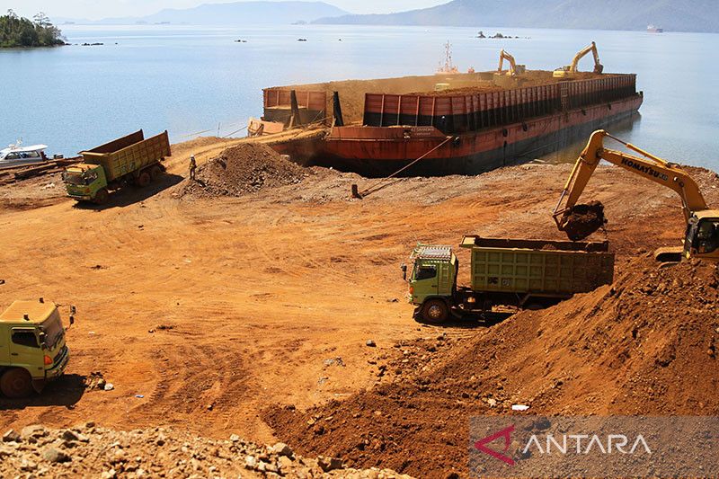 hilirisasi-nikel-dorong-ri-jadi-pemain-global-di-industri-baterai-ev