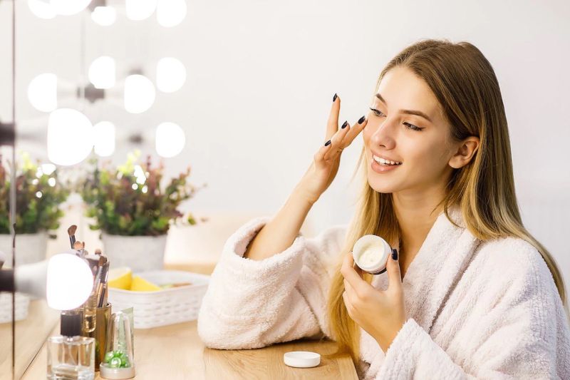 Tren makeup di tahun 2022, masyarakat lebih berhati-hati dalam memilih produk kecantikan
