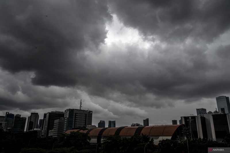 BMKG prakirakan hujan guyur Jakarta dari Minggu pagi hingga siang