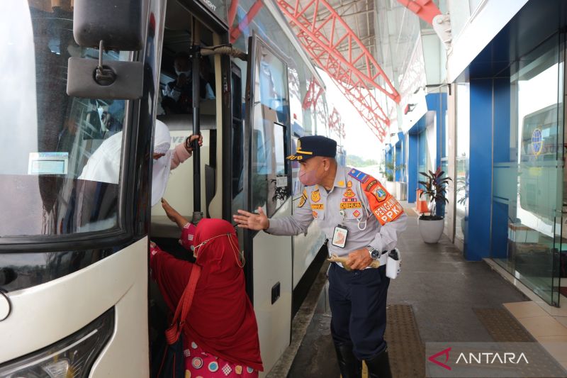 Pengelola Terminal Pulo Gebang syaratkan bus tahun baru laik jalan
