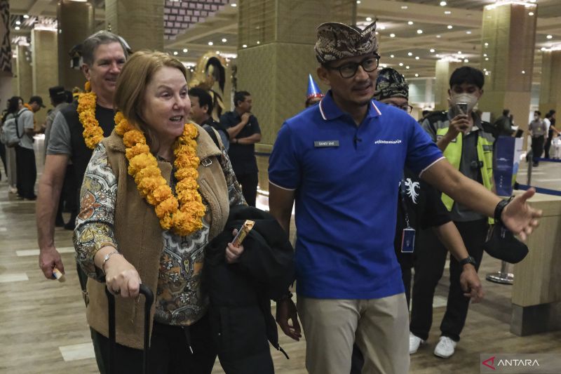 Turis asing pertama yang datang ke Indonesia dari Kanada pada tahun 2023