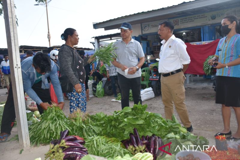 Harga cabe di Kota Kupang tembus Rp100 ribu/kg