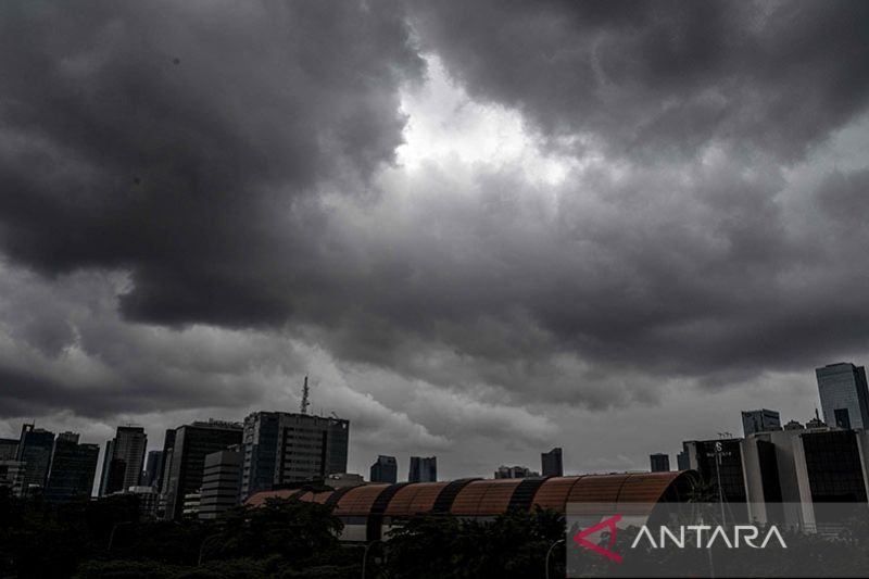 Kota besar di Indonesia berpotensi hujan ringan hingga sedang