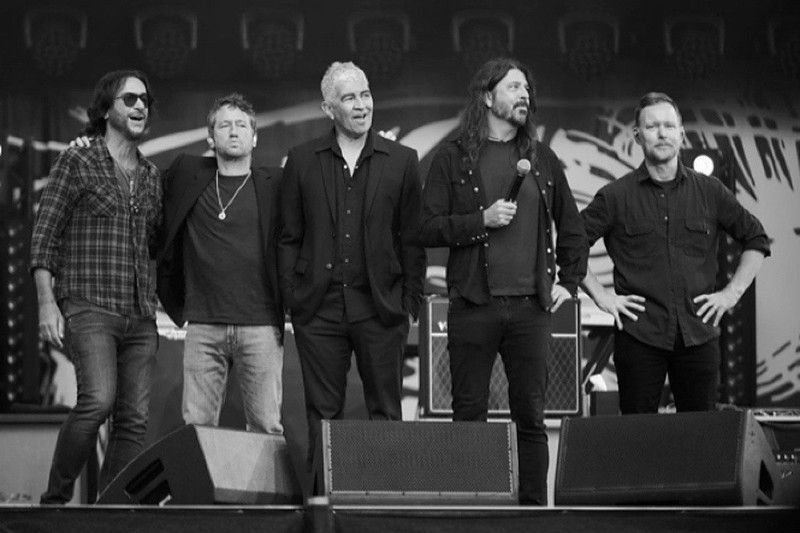 Foo Fighters dikabarkan menunjuk drummer baru pengganti Josh Freese