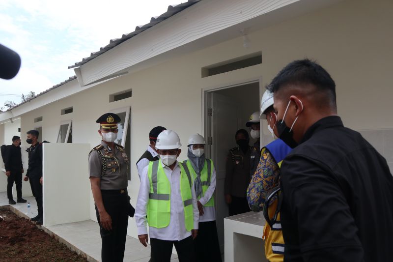 Wapres Ma'ruf Amin tinjau rumah tahan gempa di Cianjur