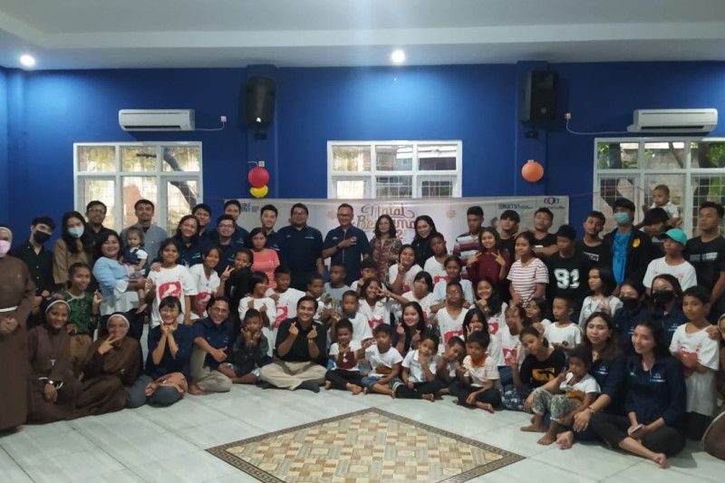 Dalam Suasana Natal, Indonesia Re Beri Tanda Kasih untuk 2 Panti Asuhan