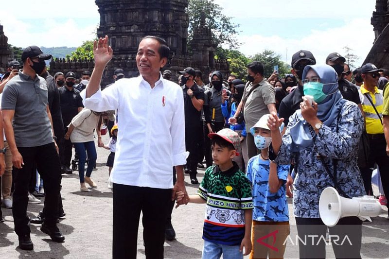 Sepekan, resolusi 2023 Jokowi hingga isu “reshuffle” kabinet