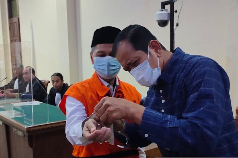 Karomani ikuti sidang pembacaan dakwaan