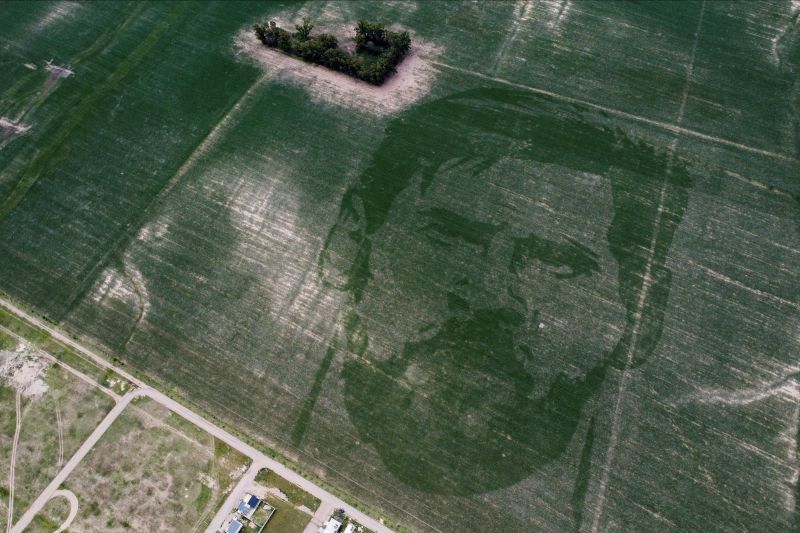 Messi tumbuh abadi di ladang jagung di Argentina