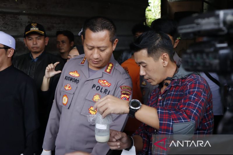 Polisi gerebek pabrik rumahan sabu di Ciwidey Bandung