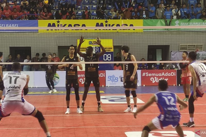 LaVani diambang juara putaran pertama Proliga