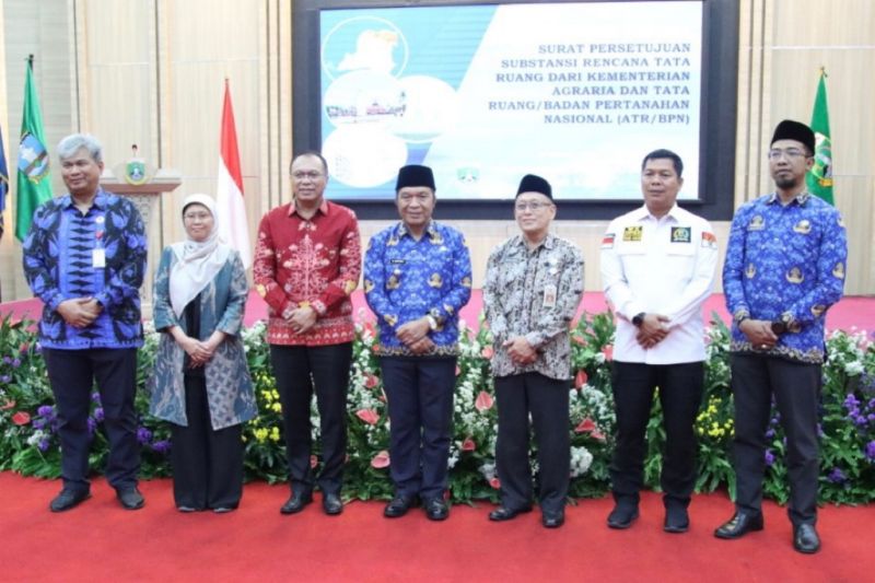 Kementerian ATR/BPN serahkan dokumen Persub RTRW Provinsi Banten