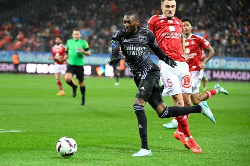 Lyon pinjamkan Karl Toko-Ekambi kepada Rennes