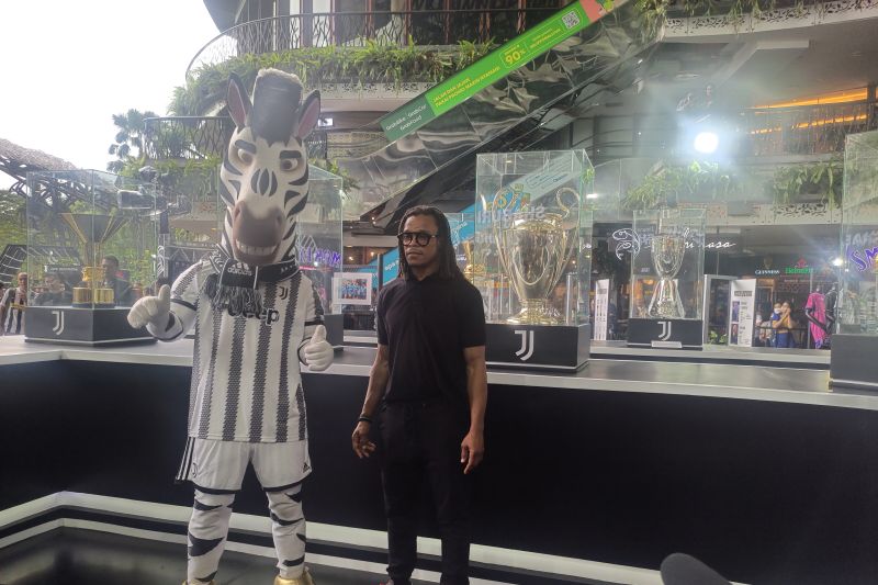 Pertemuan Juventus dan Edgar Davids dengan suporter sepak bola Indonesia di Jakarta