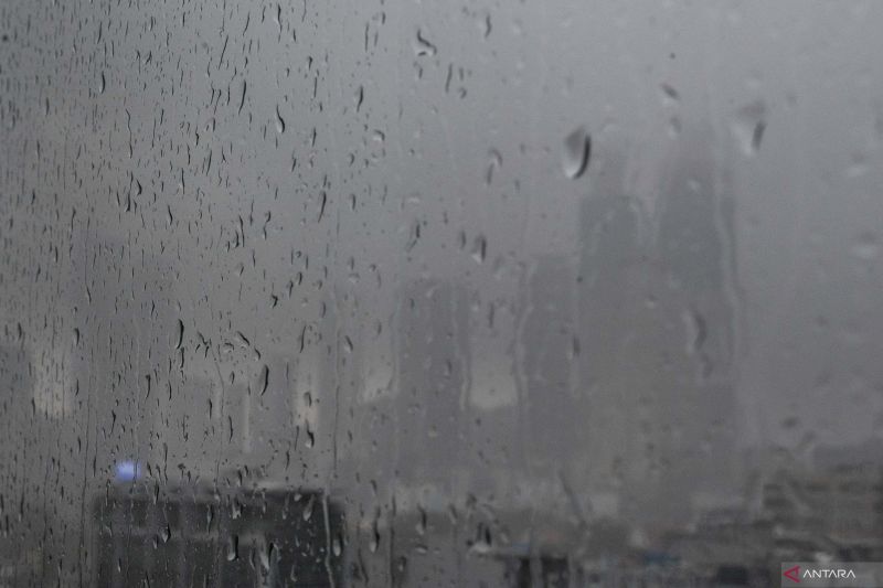 BMKG prakirakan hujan berpotensi mengguyur sebagian kota besar Indonesia
