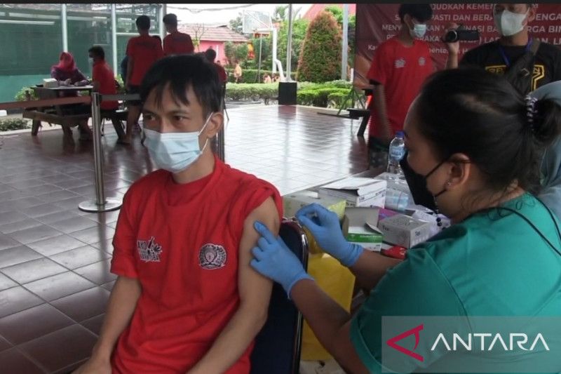 300 warga binaan Rutan Cipinang ikuti vaksinasi “booster” kedua