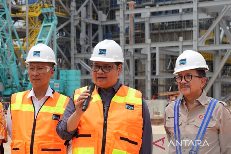 Airlangga optimistis konstruksi Smelter Manyar selesai tepat waktu