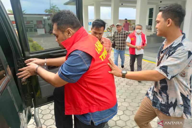 Jaksa perpanjang penahanan dua tersangka korupsi dana KUR petani di Lombok