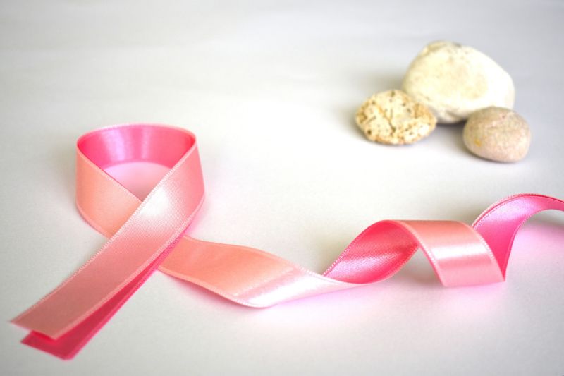 Ahli Hematologi Onkologi: USG payudara dilakukan pada wanita muda