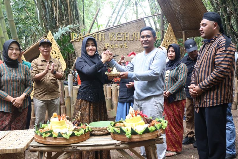 Pemkab Mojokerto menjadikan Pasar Keramat ikon ekonomi