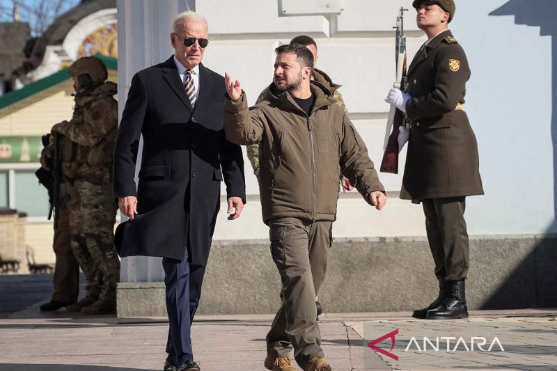 “Gerakan” rahasia di balik kunjungan Biden ke Ukraina