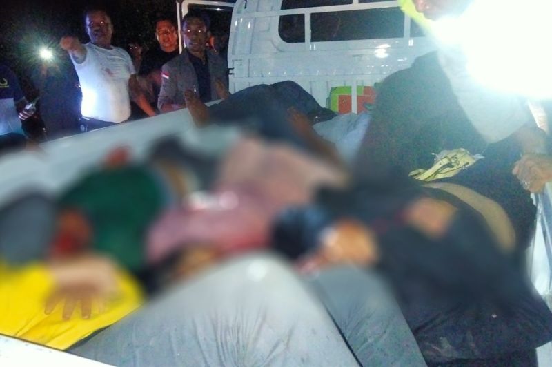 Tabrakan maut bus vs minibus di Sumbawa Barat: 6 orang tewas dan 8 luka-luka