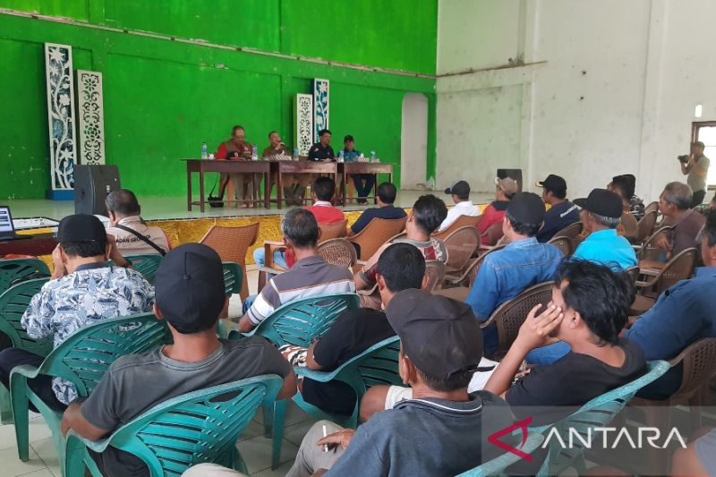 BNPB menjelaskan mitigasi bencana kepada warga Pulau Cherasan