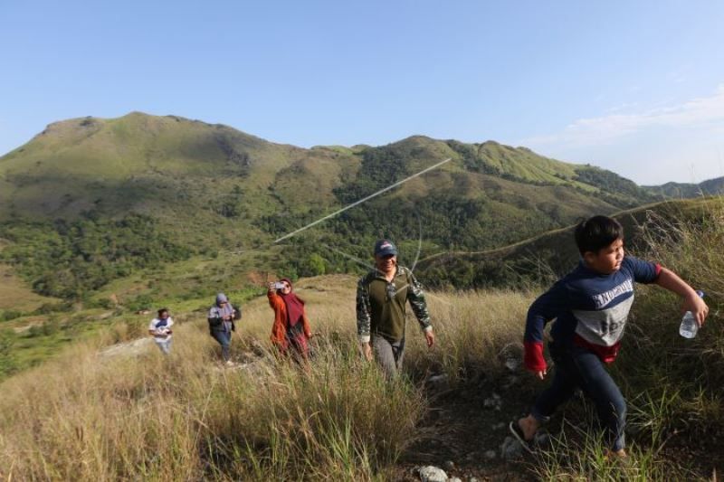 Destinasi Wisata Baru Bukit Siron