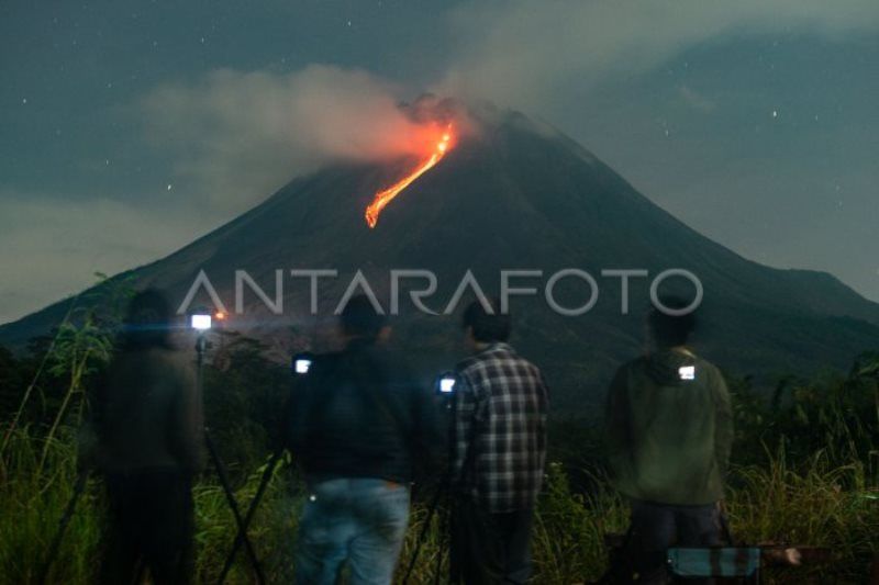 Lava Pijar Gunung Merapi