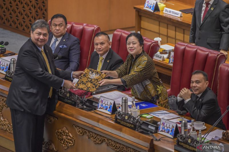 Kemarin, potensi ancaman pembangunan IKN hingga Perppu Ciptaker