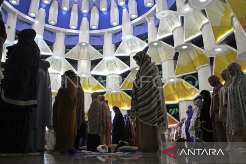 Tarawih pertama di Indonesia