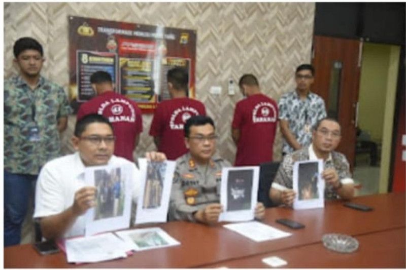 Polisi tangkap tiga pelaku pembalakan liar kayu sonokeling di Lampung