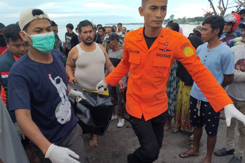 Humaniora: Satu orang tewas akibat perahu nelayan di Majene terbalik