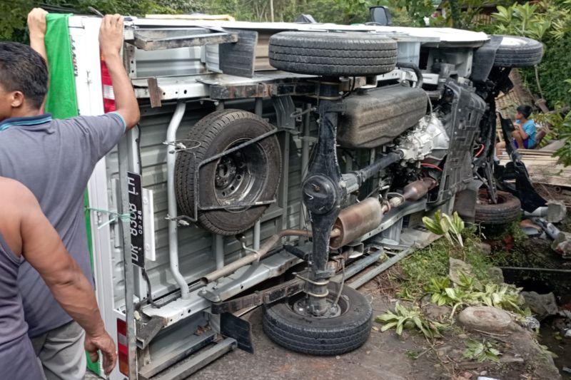 Pengendara sepeda motor tewas kecelakaan di jalan raya Aik Darek Lombok Tengah
