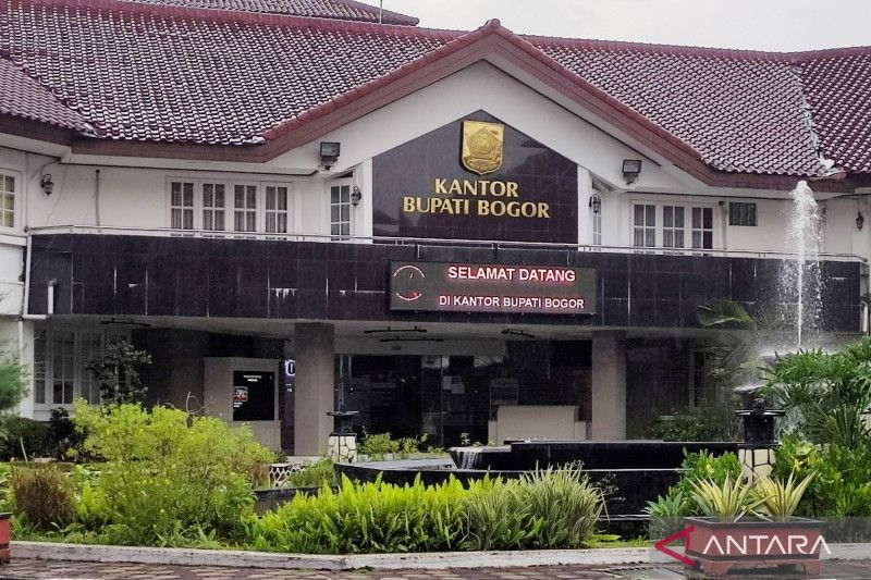 Pemkab Bogor janji segera tutup toko-toko pakaian bekas impor