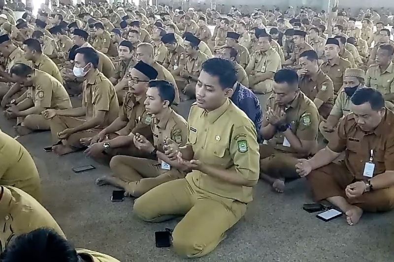 Humaniora: Pemkot Tangerang tingkatkan iman pegawai melalui pengajian Ramadhan