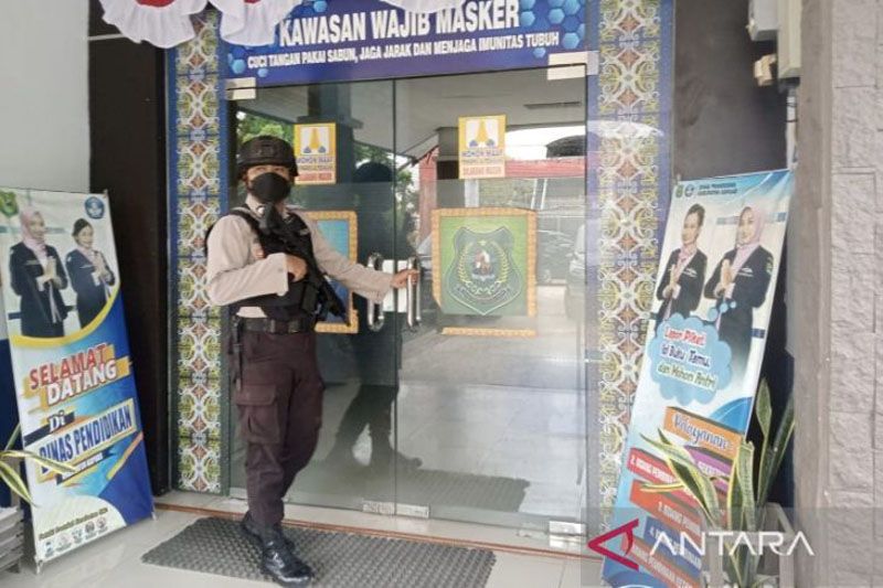 KPK lanjutkan penggeledahan di kediaman pejabat Pemkab Kapuas