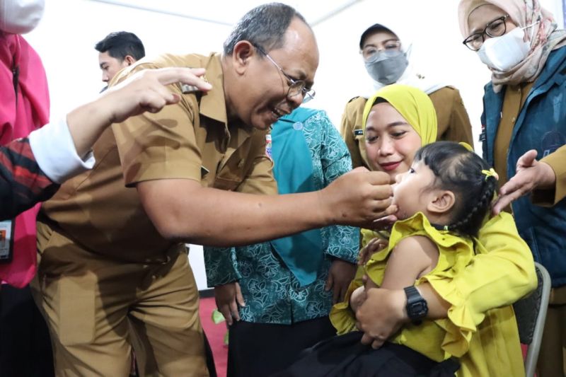 Humaniora: Pj Wali Kota ajak warga Cimahi segera imunisasi polio balita