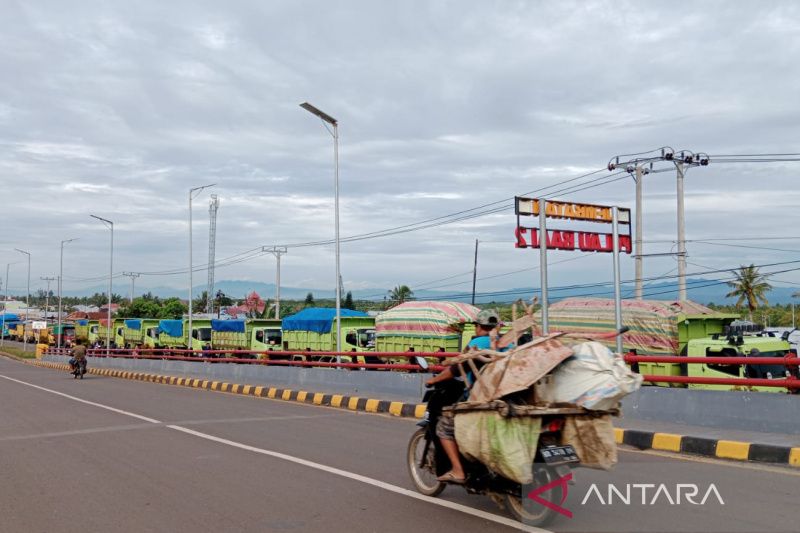 Humaniora: Kantong parkir di Pulau Baai Bengkulu bantu atasi macet truk batu bara