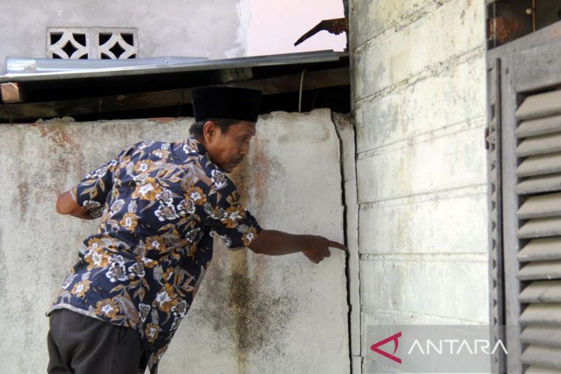 FOTO - Rumah warga terdampak ledakan kilang minyak Pertamina Dumai