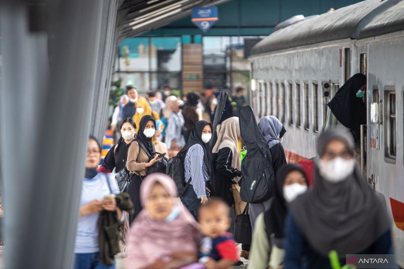 Arus Mudik Di Stasiun Kertapati