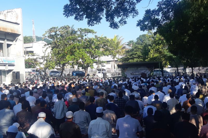 Umat Islam Kota Jayapura antusias melaksanakan Shalat Id