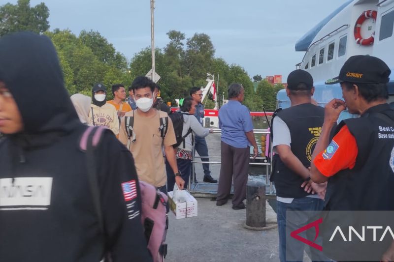 227 penumpang kapal cepat tiba di Pelabuhan Tanjung Pandan